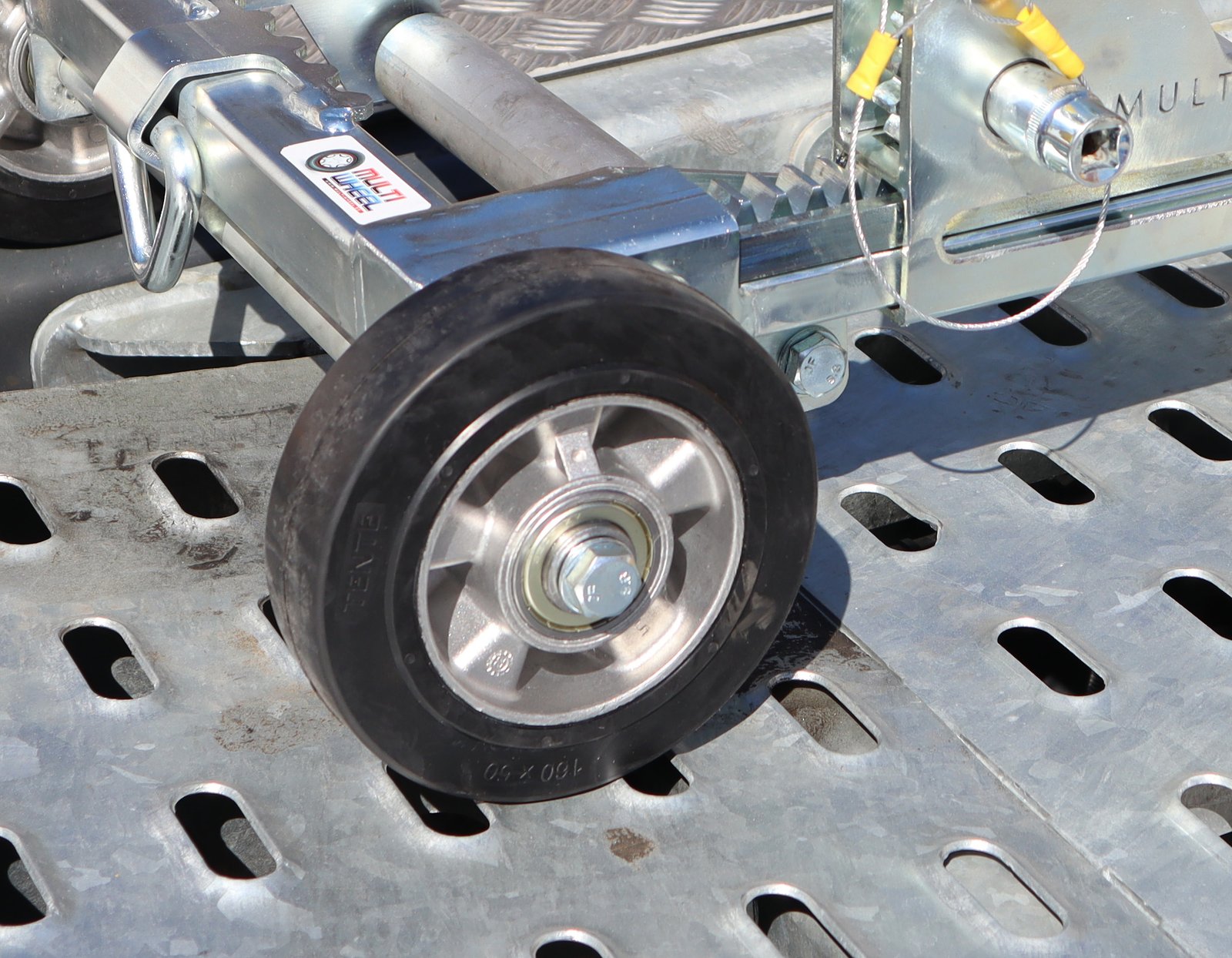 RUEDA MACIZA DE 160 M:M 